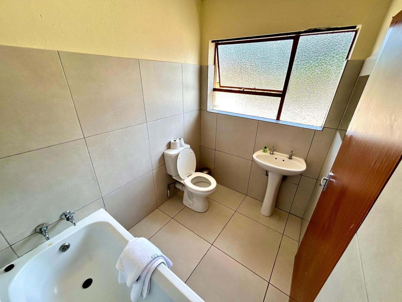 Karibu Leisure Resort Thapane ภายนอก รูปภาพ